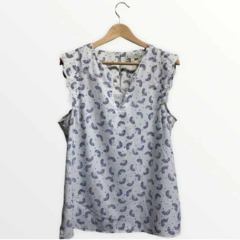 Fan Abstract Print Scallop Sleeved Shell Top